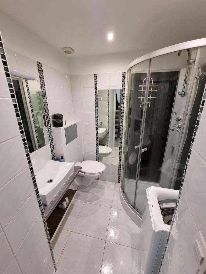 T2 Chaleureux Et Fonctionnel Avec Climatisation Villa Draguignan Exterior photo